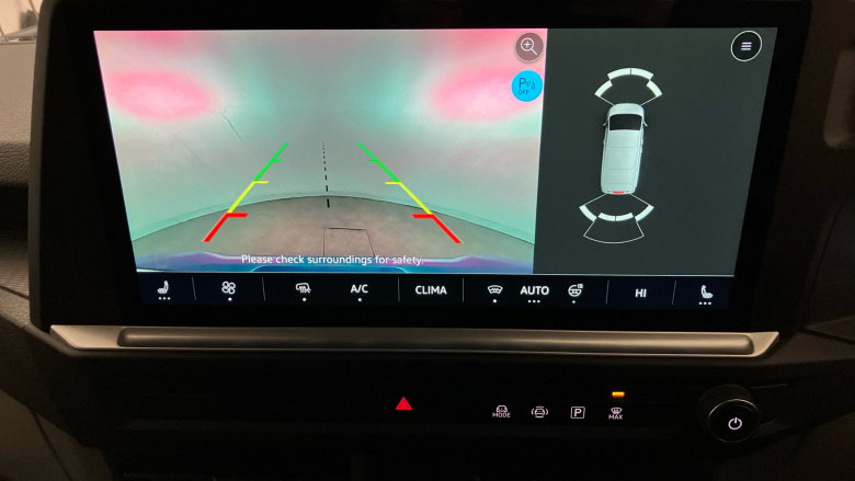 Volkswagen Transporter T32 Swb Electric 160kW 65kWh Commerce Pro Van Auto